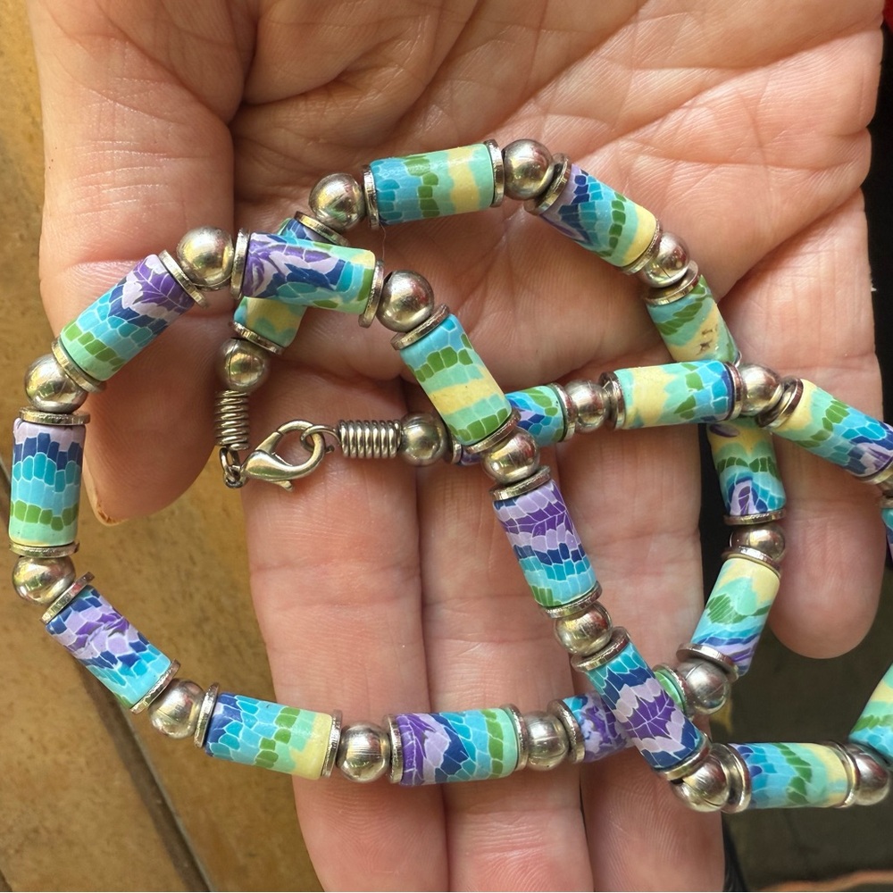 Colorful Beaded Necklace - Picture 4 of 7